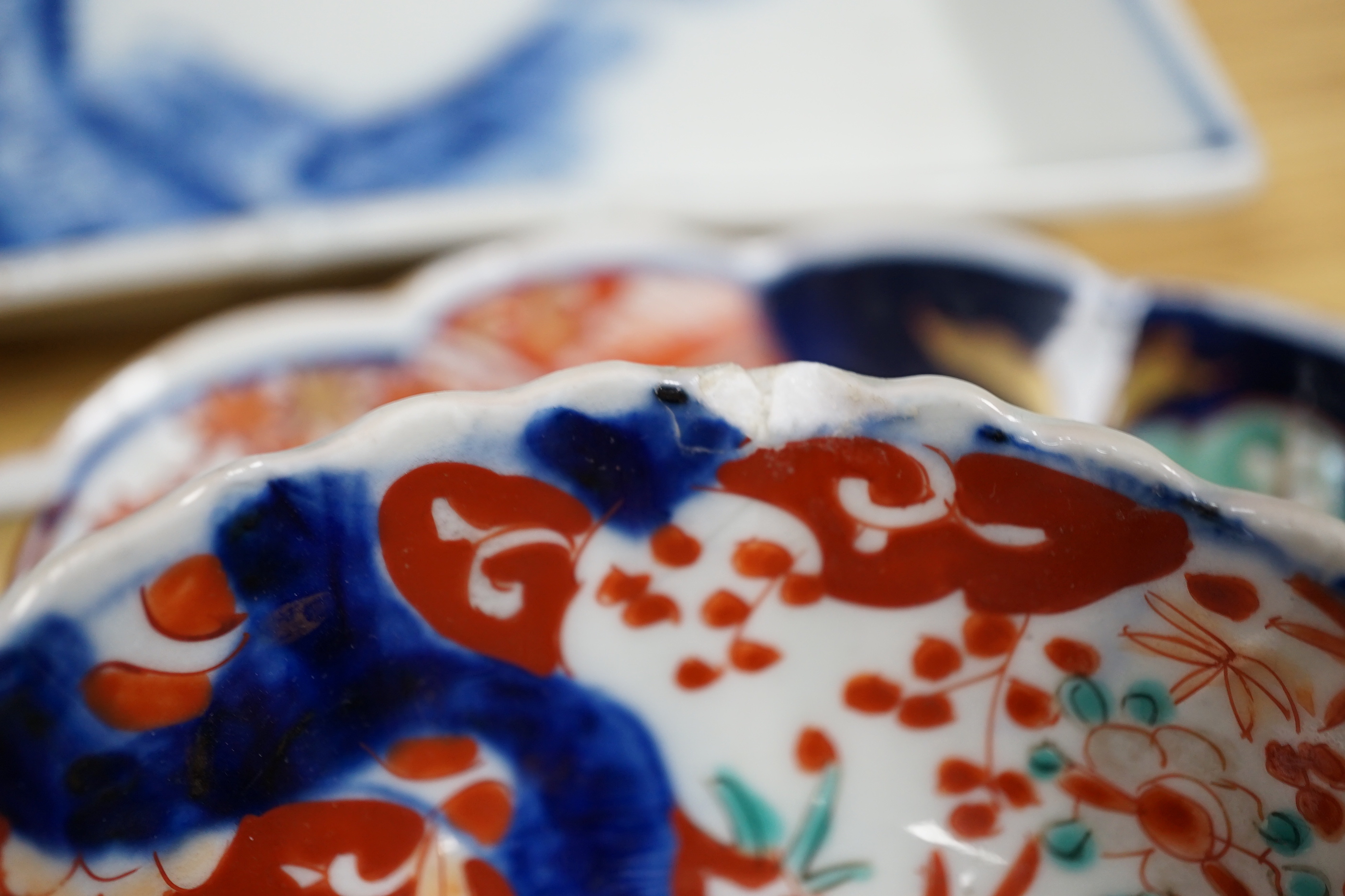 A group of Japanese Imari and other Japanese and Korean ceramics, tallest Imari vase and cover